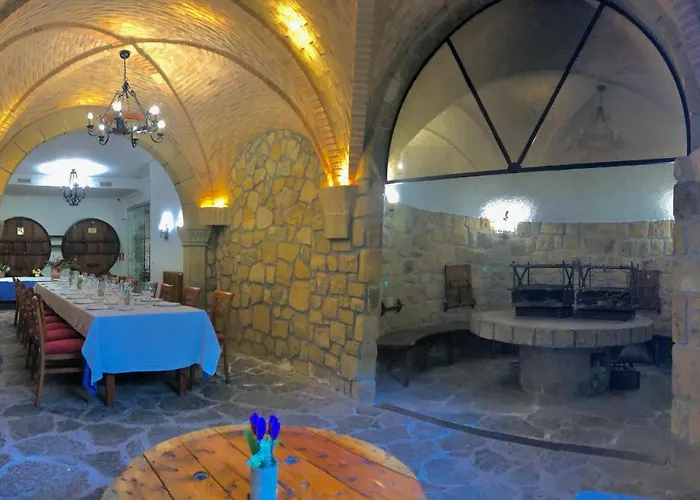 爱美塔各娜膳食公寓 2* 圣塞瓦斯蒂安