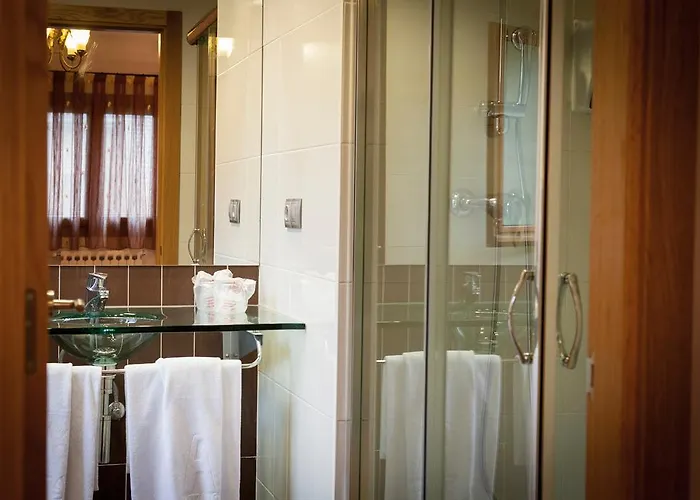 招待所 爱美塔各娜膳食公寓 2*