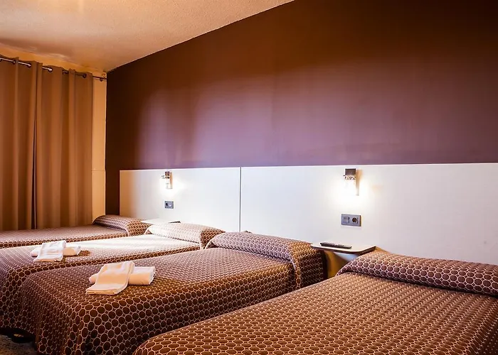 招待所 爱美塔各娜膳食公寓 2*