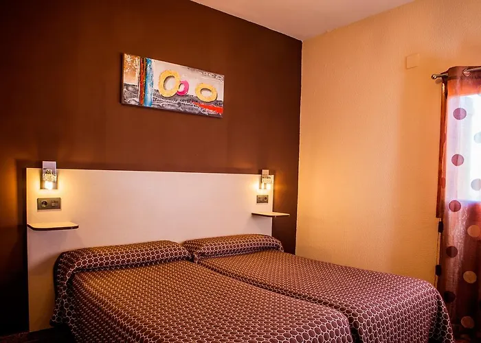 招待所 爱美塔各娜膳食公寓 2*